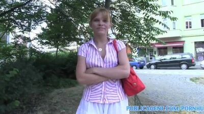 PublicAgent Albetzas tight shaven pussy gets fucked doing the splits - sexhihihi.net