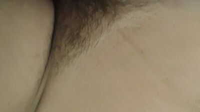 Indian girlfriend ko Oyo me leja k choda - sexhihihi.net