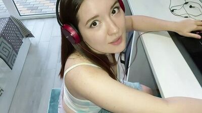 SEXY TEEN GAMERGIRL LOVES MY DICK SO MUCH - sexhihihi.net
